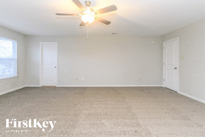 Building Photo - 6829 W Raleigh Dr
