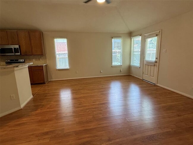 Building Photo - 6834 Catarina Cir