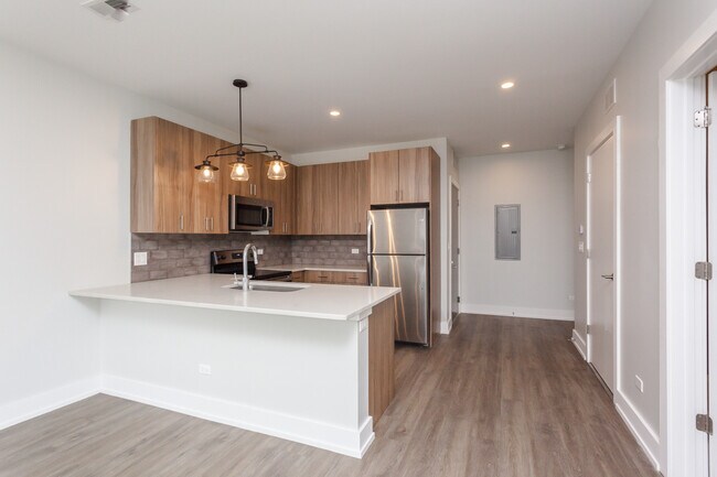 Building Photo - 2111 S Halsted St