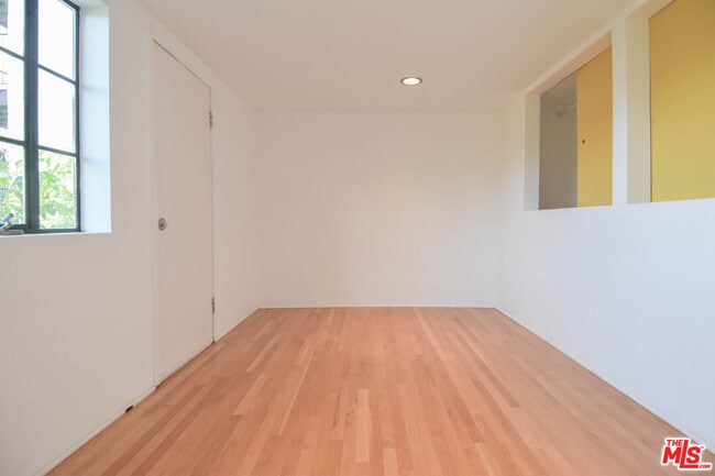 Building Photo - 8895 Appian Way