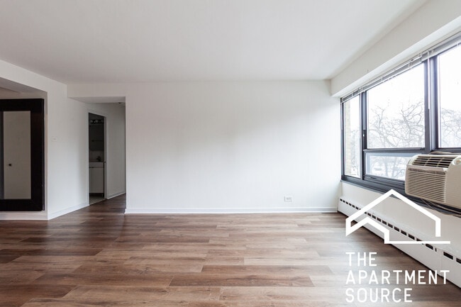 Building Photo - 3130 N Lake Shore Dr