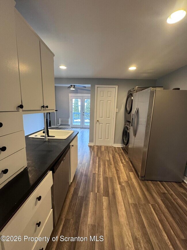 Building Photo - 1019 Wheeler Ave