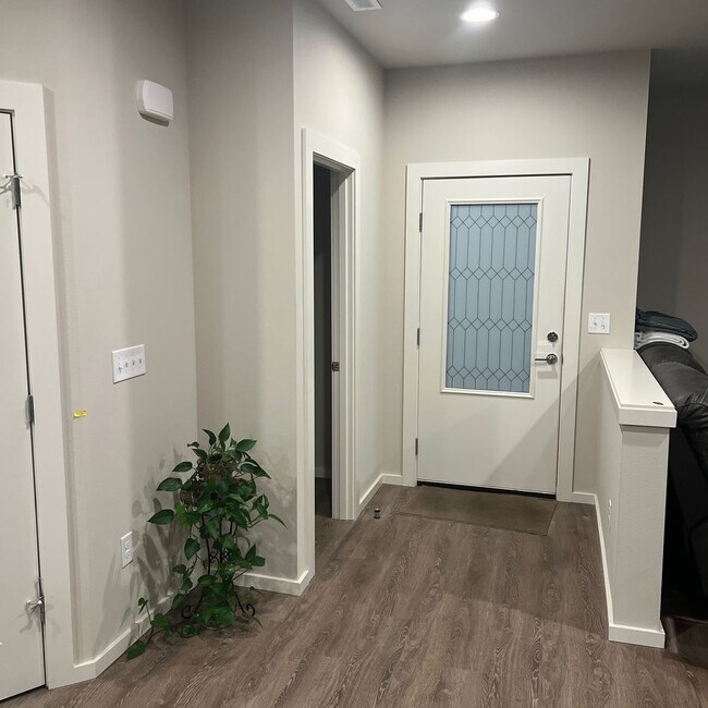 Building Photo - Ten Trails Home for Lease