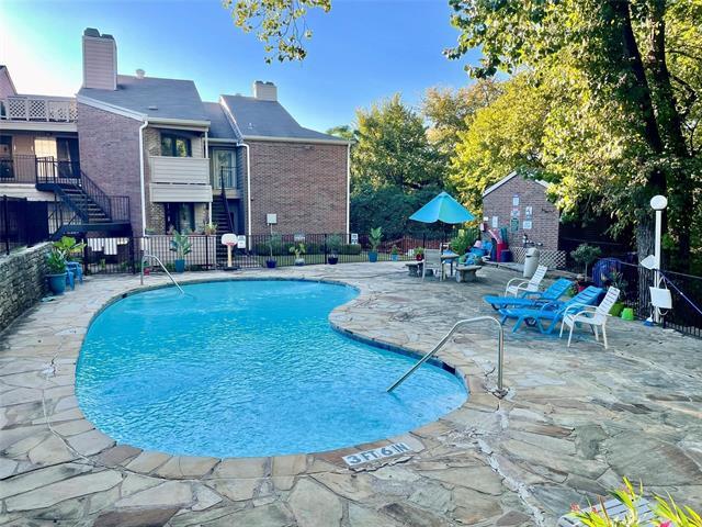 Building Photo - 8545 Midpark Rd