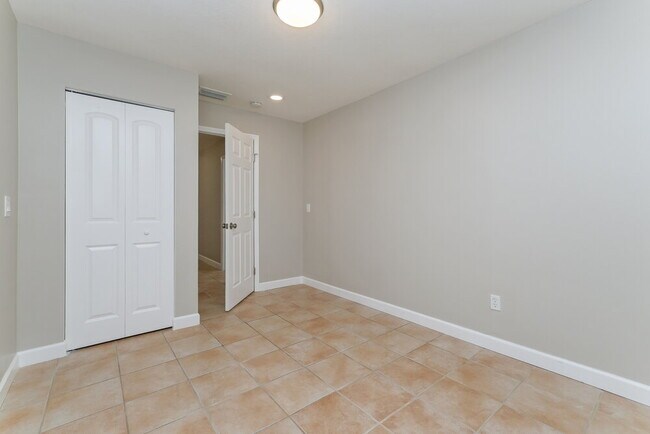 Building Photo - 7019 Drury St