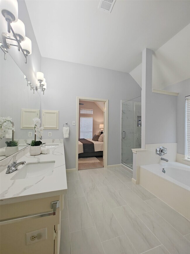 Building Photo - 3810 Paigewood Dr