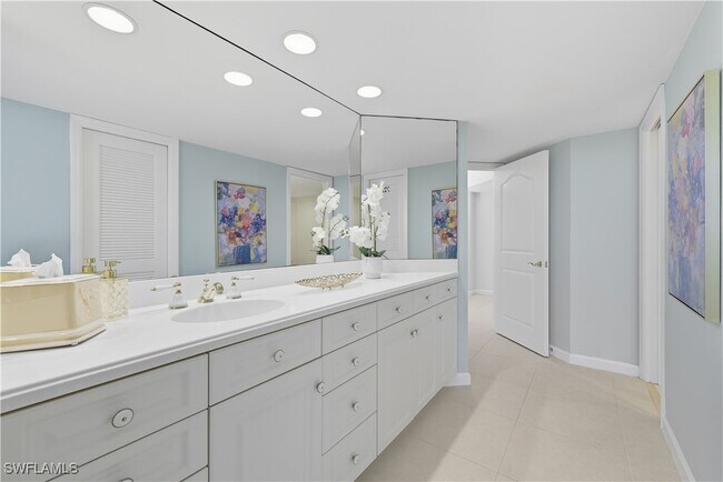 Building Photo - 4901 Gulf Shore Blvd N