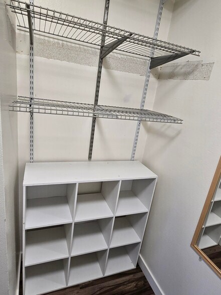 Closet BR 1 - 8910 Fox Dr