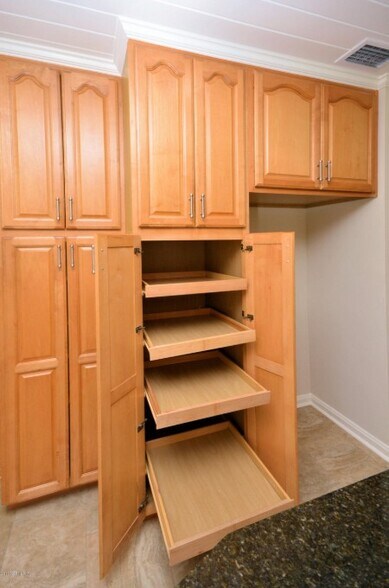 Building Photo - 4396 Gadsden Ct