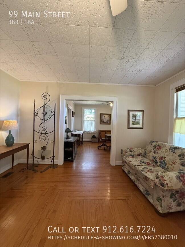 Building Photo - 99 Main St