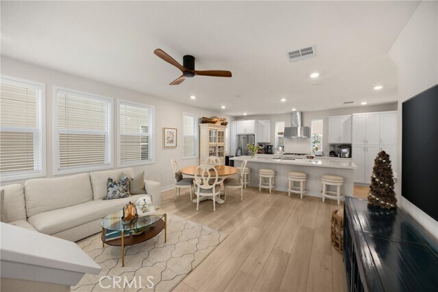 Building Photo - 26 Crown Point Dr