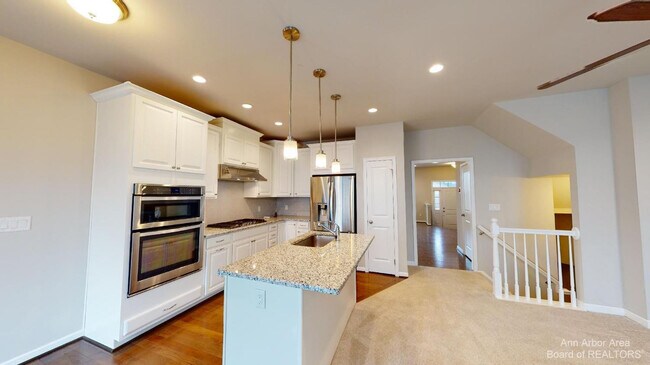 Building Photo - 2794 Ashcombe Dr.