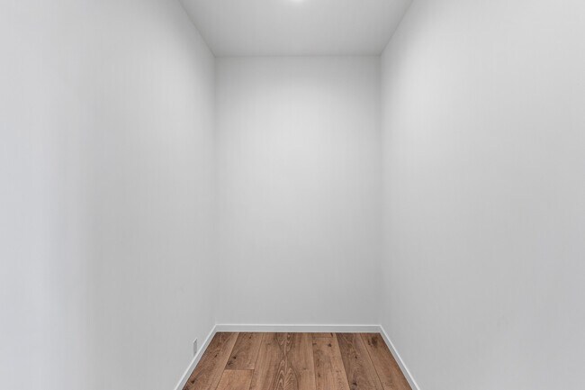 Building Photo - 15521 Patronella Ave