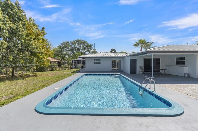 Building Photo - 3504 NW 85th Ave