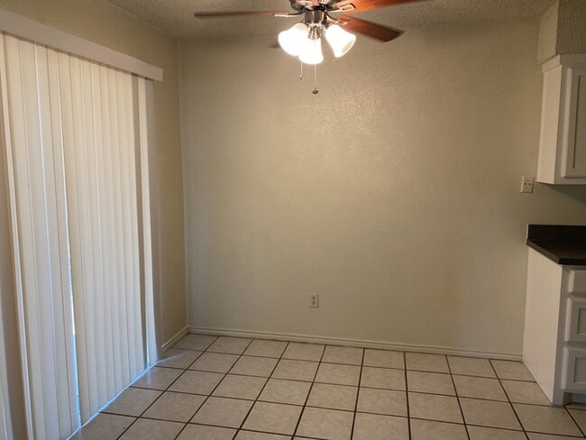 Building Photo - Arlington 3/2.5/2 duplex coming soon.