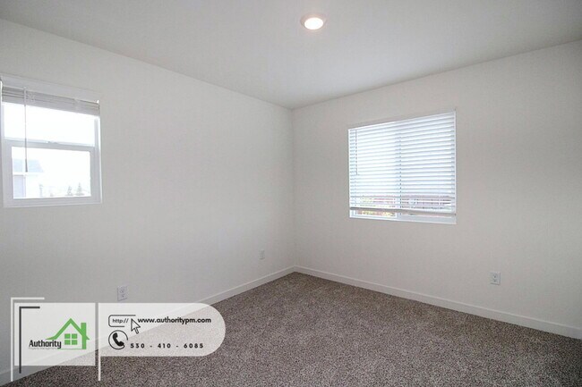 Building Photo - 847 Congaree Ln