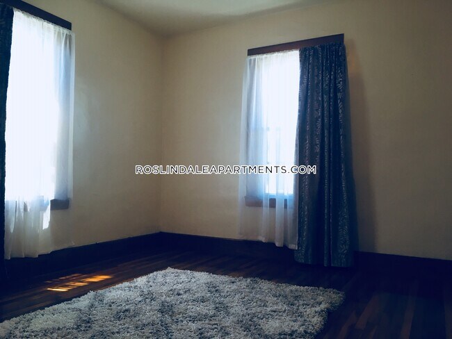 Primary Photo - 3965 Washington St