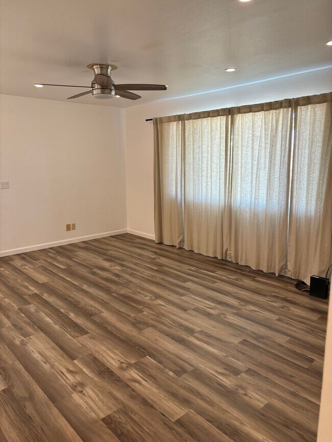 Building Photo - KONA1122