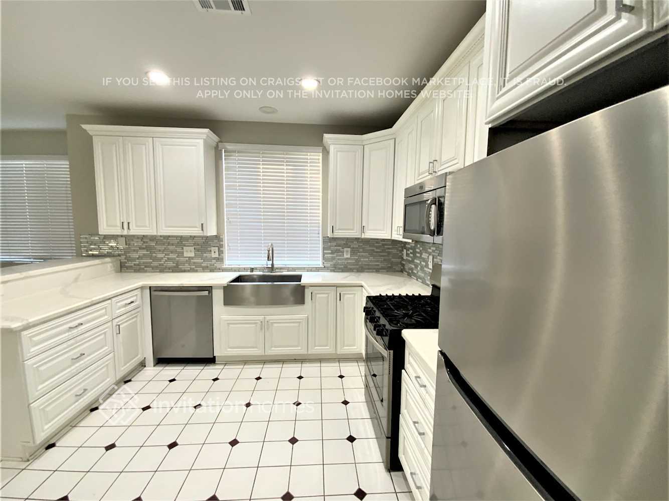 Building Photo - 5509 Flora Spray St