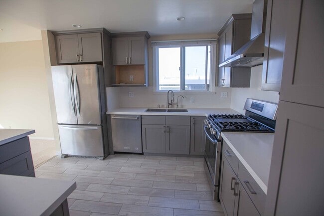 Building Photo - 620