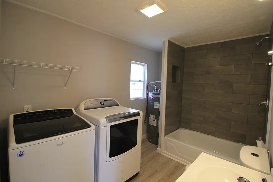 Building Photo - 102 Dale Ave