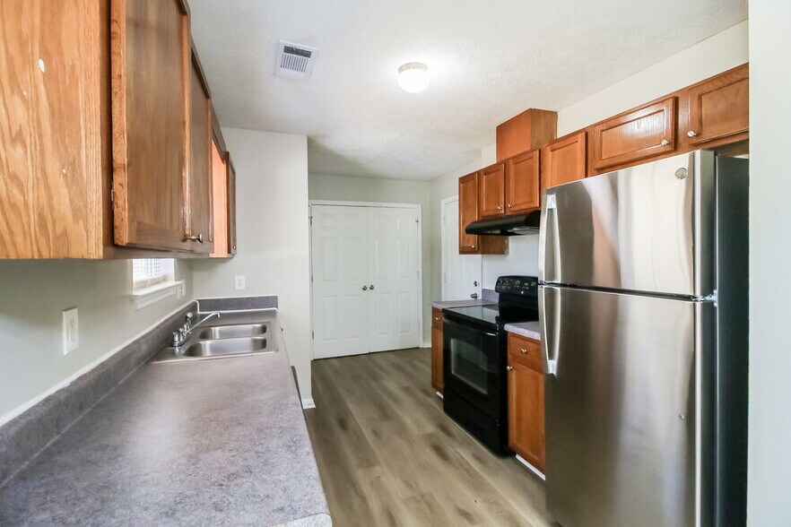 Building Photo - 1113 Spring Creek Cir