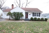 Building Photo - 2 Bedroom 1 Bath Home In Mission Kansas