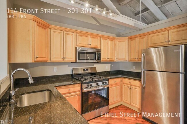 Building Photo - 114 Front St