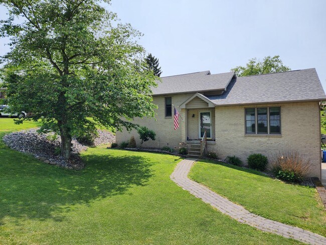 Primary Photo - 13894 US-30