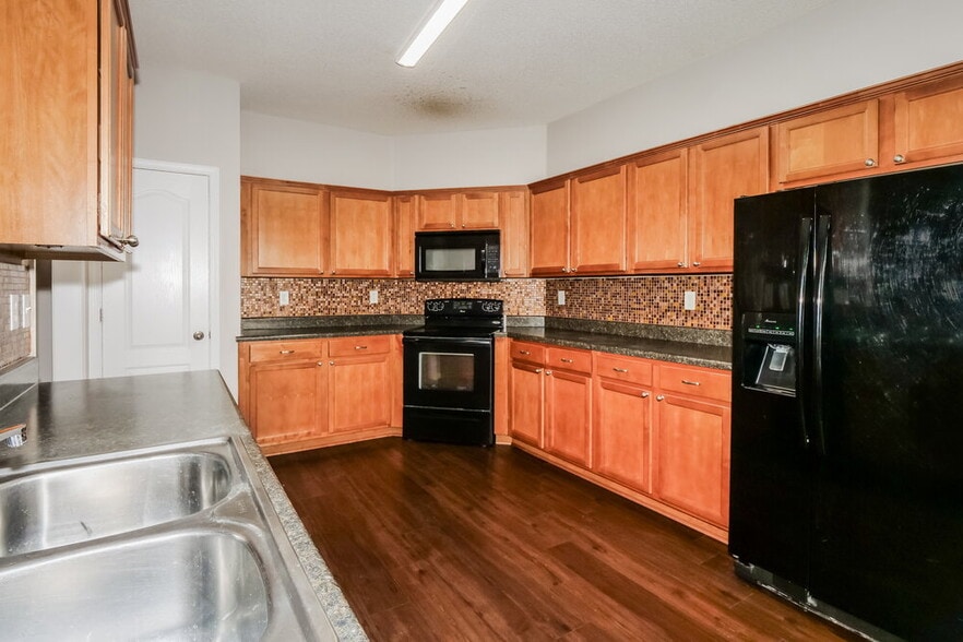 Building Photo - 1506 Lawson Dr