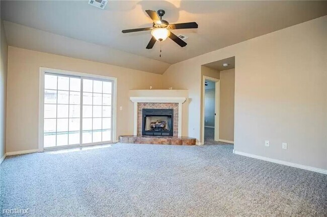 Building Photo - 3 br, 3 bath House - 229 Rosemary Pl