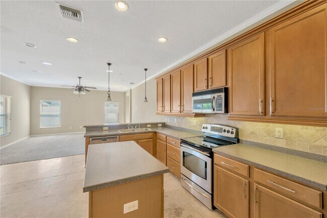 Building Photo - 1833 Mira Lago Cir