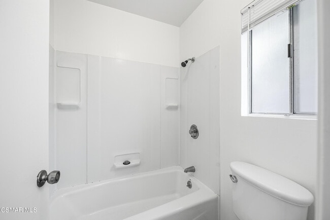 Building Photo - 1438 Calle De Oro