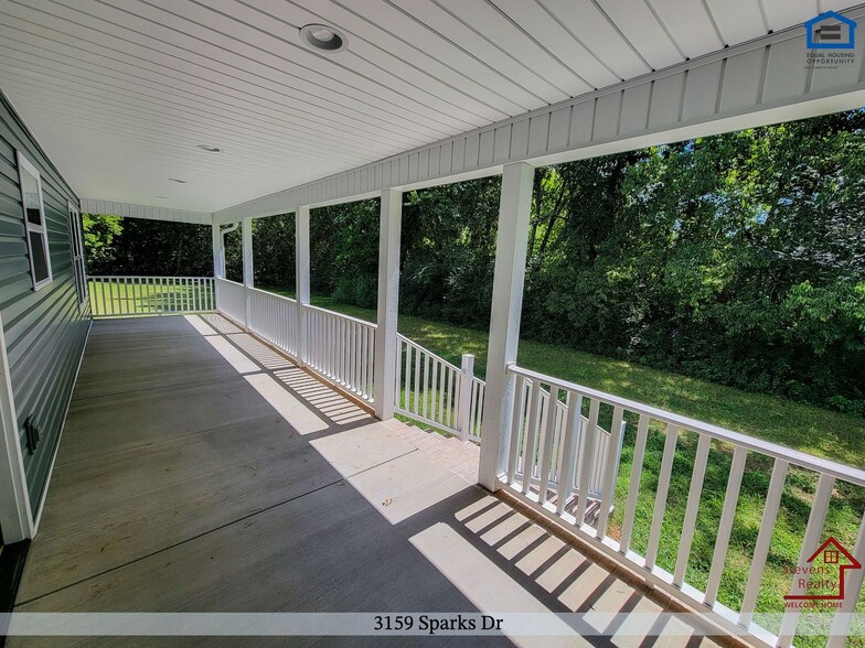 Building Photo - 3159 Sparks Dr