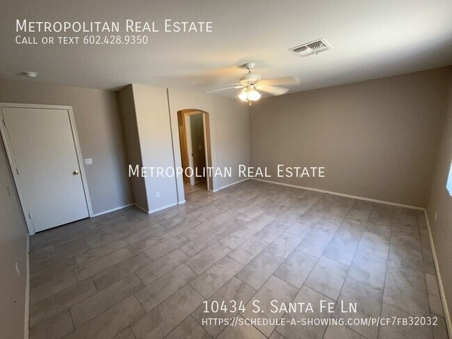 Building Photo - 10434 S Santa Fe Ln