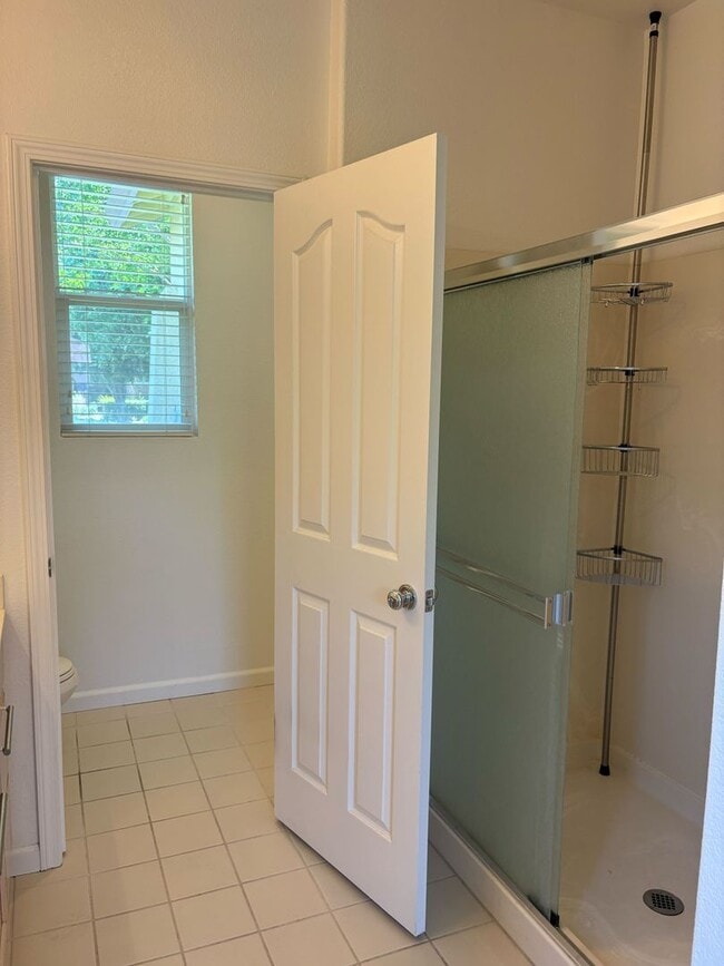 Building Photo - Beautiful & Bright Home in Peaceful 55+ Sa...