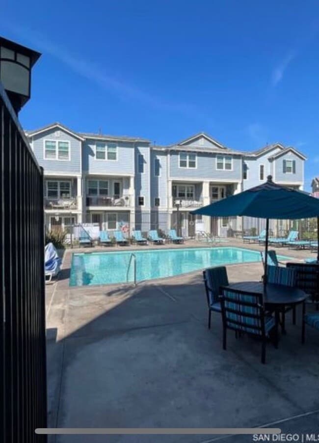 Building Photo - Available Now! Beautifully updated 3-story...