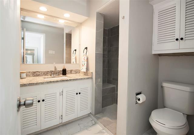 Building Photo - 11114 Valleydale Dr