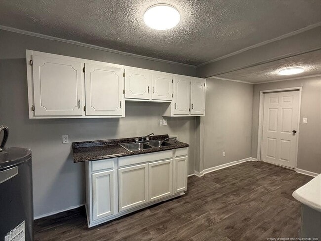 Building Photo - 128 Johnson St