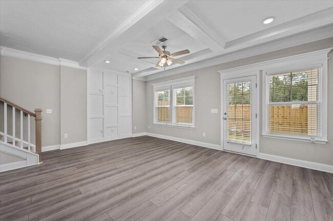 Building Photo - 208 Linsmore Ave