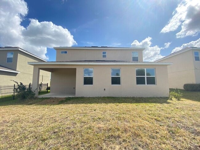 Building Photo - Carlisle Grand-120 Seville Dr Davenport, F...