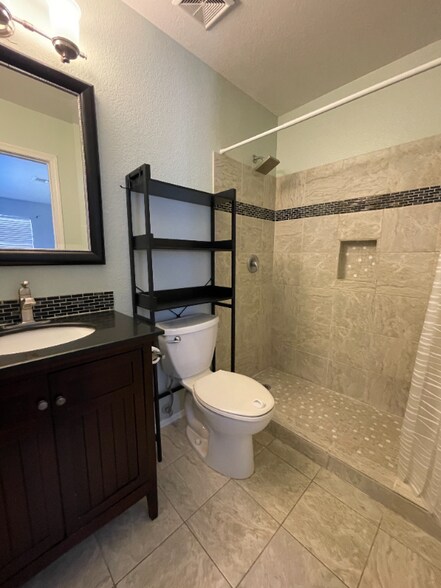Building Photo - 3016 W White Feather Ln