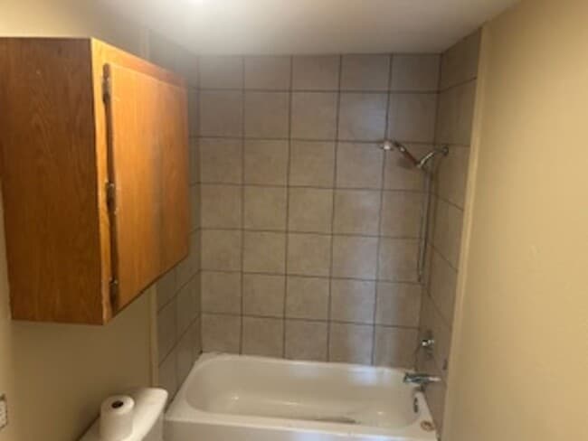 Building Photo - 3 bedroom, 1 bath house (pictures coming soon)