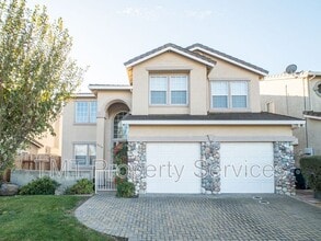 Building Photo - 9510 Stone Springs Dr