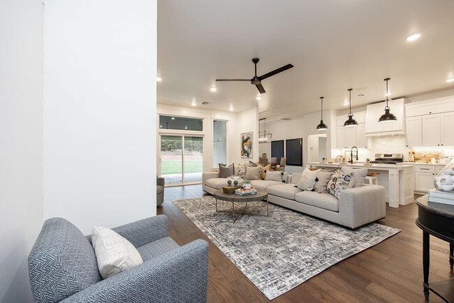 Building Photo - 7917 Behr Dr