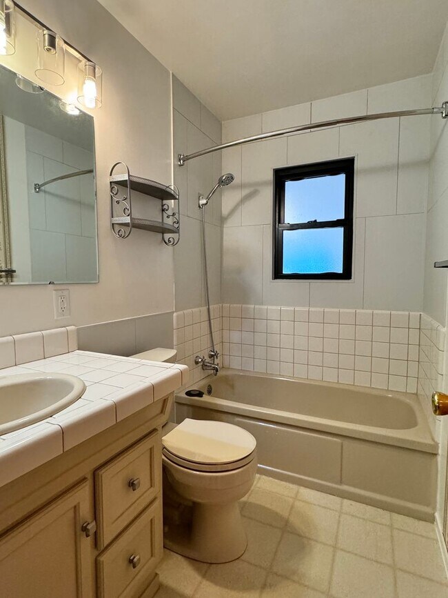 Building Photo - Gorgeous .5 acre lot in Auburn