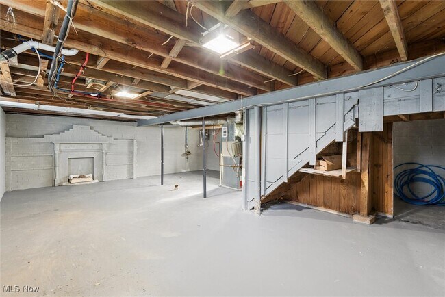 Building Photo - 12821 Oak Park Blvd