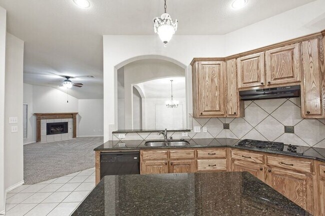 Building Photo - 5925 Silver Buckle Dr