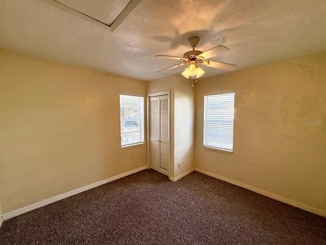 Building Photo - 524 E Lime St