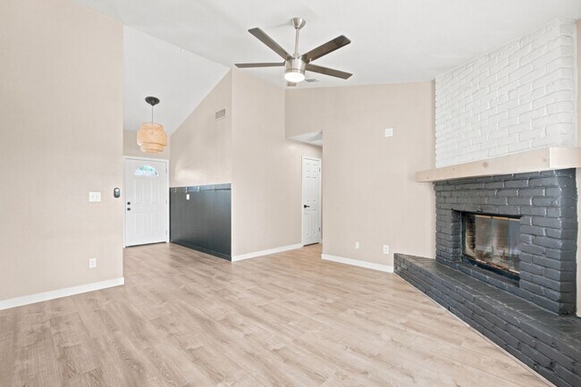 Building Photo - 8034 Fairlands Way